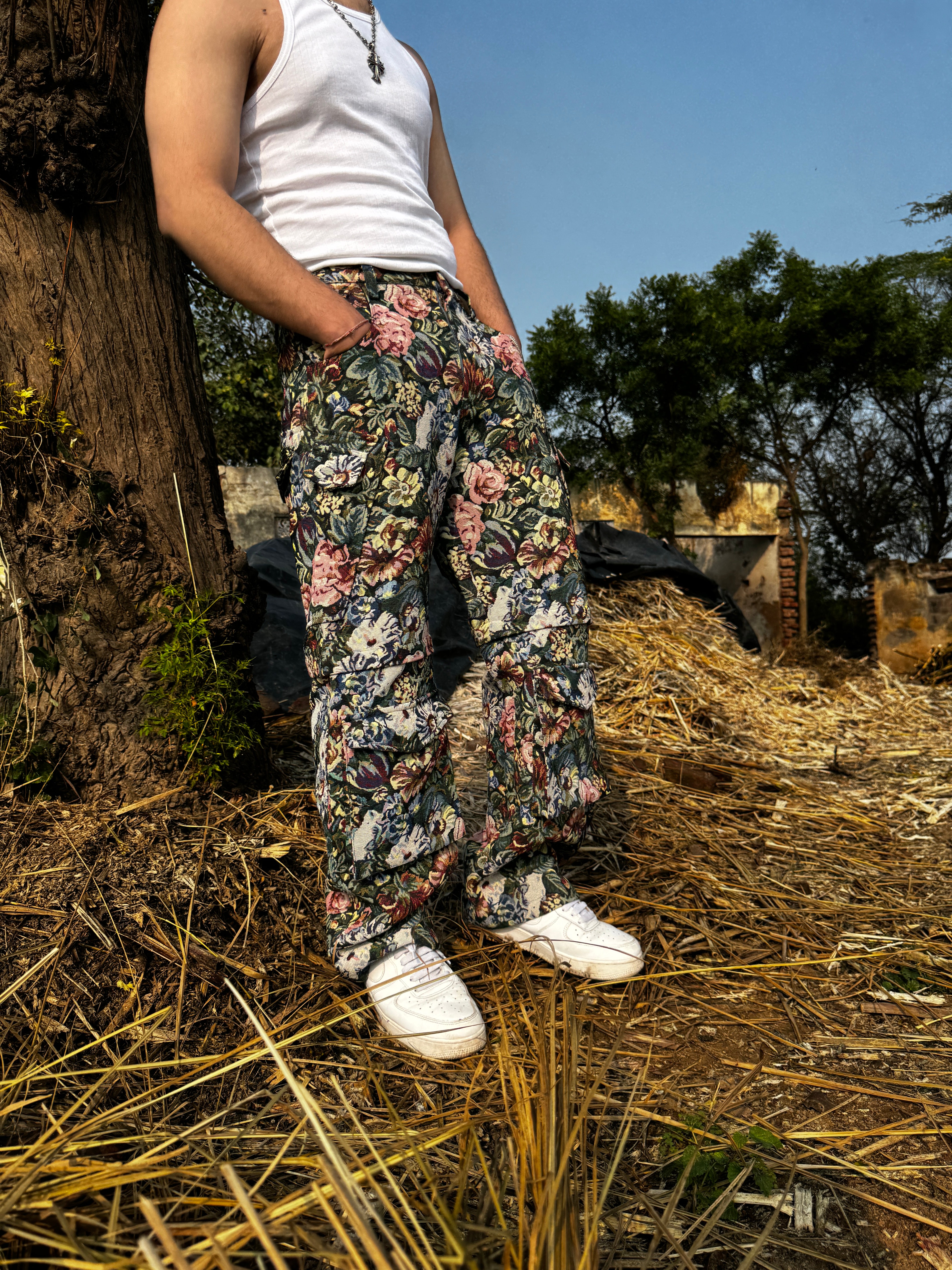 Beige Floral Cotton Print Pants – MONDO Menswear